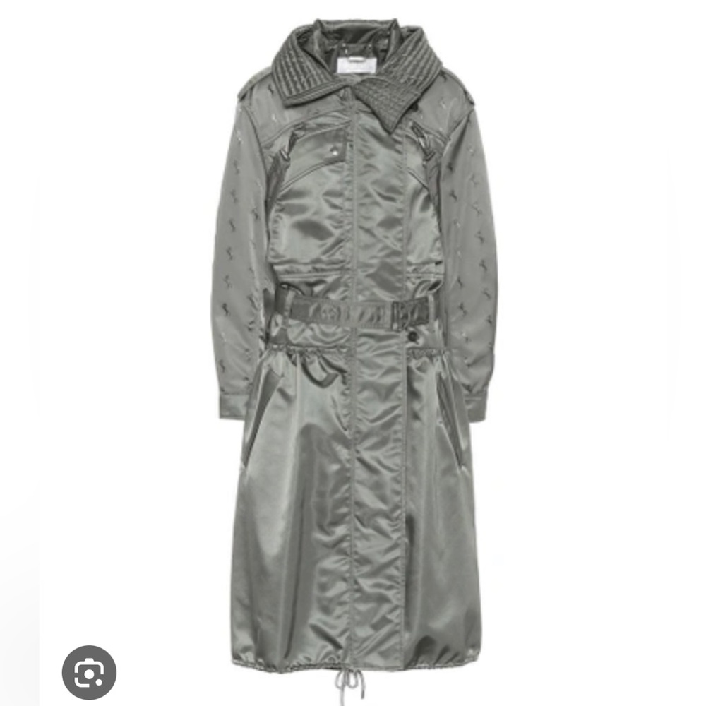 Chloe horse-monogram trench. Size FR42. US 10. Excellent condition.